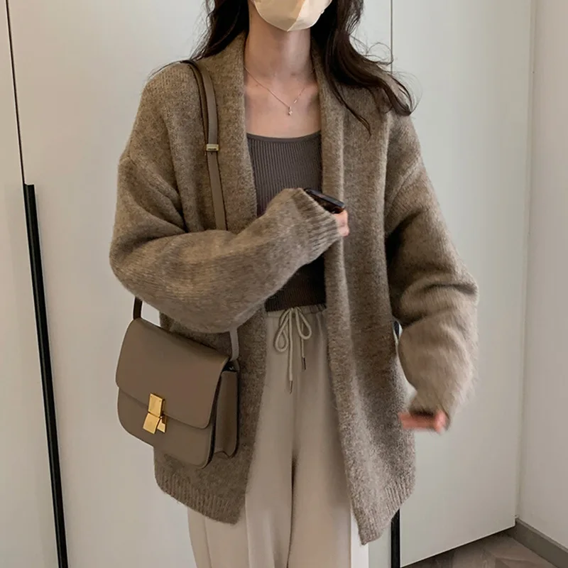 Женский вязаный кардиган с длинным рукавом