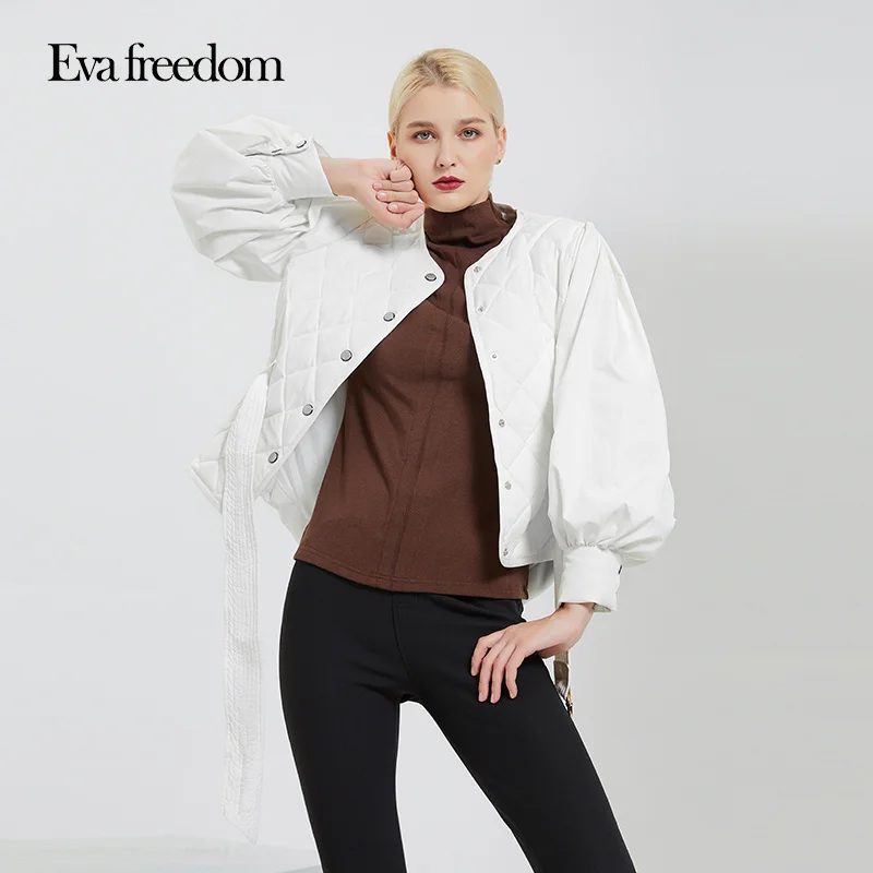 

2023 Winter new arrival designer diamond lattice atmosphere down coat women white noble short down jacket winter women 20888