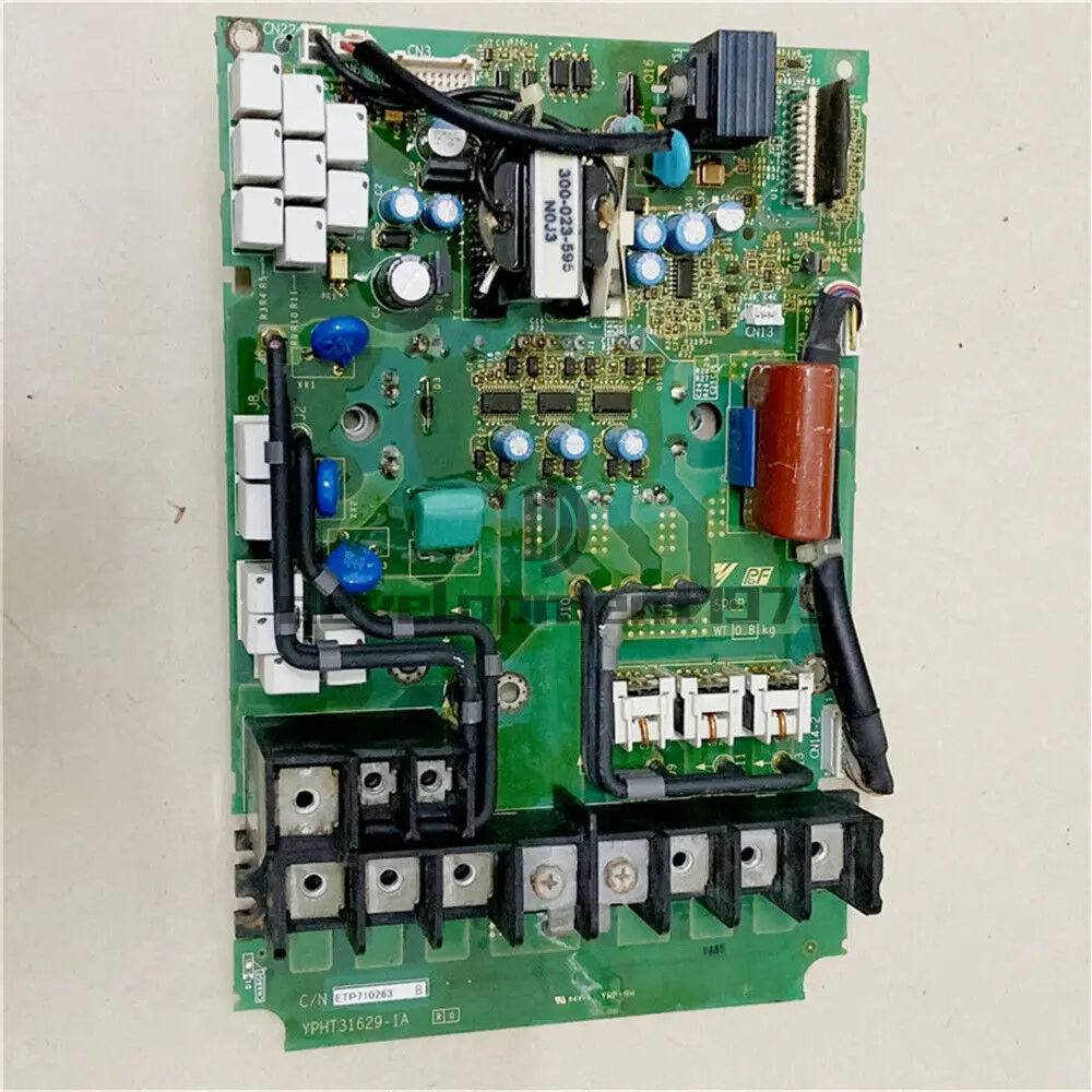 

Одна б/у плата питания v1000 11-15 кВт, Главная плата ypht31629-1a etp710263 Yaskawa