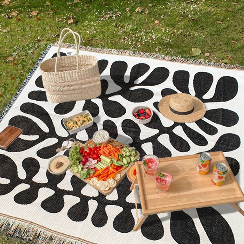 Покрывало для дивана в скандинавском стиле