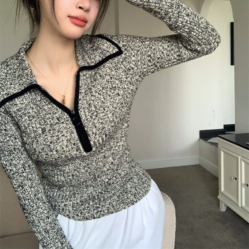 

Zipper Polo Neck Knitted Shirt for Women Spring/Summer Temperament Slim Fit Sweater Top for Women