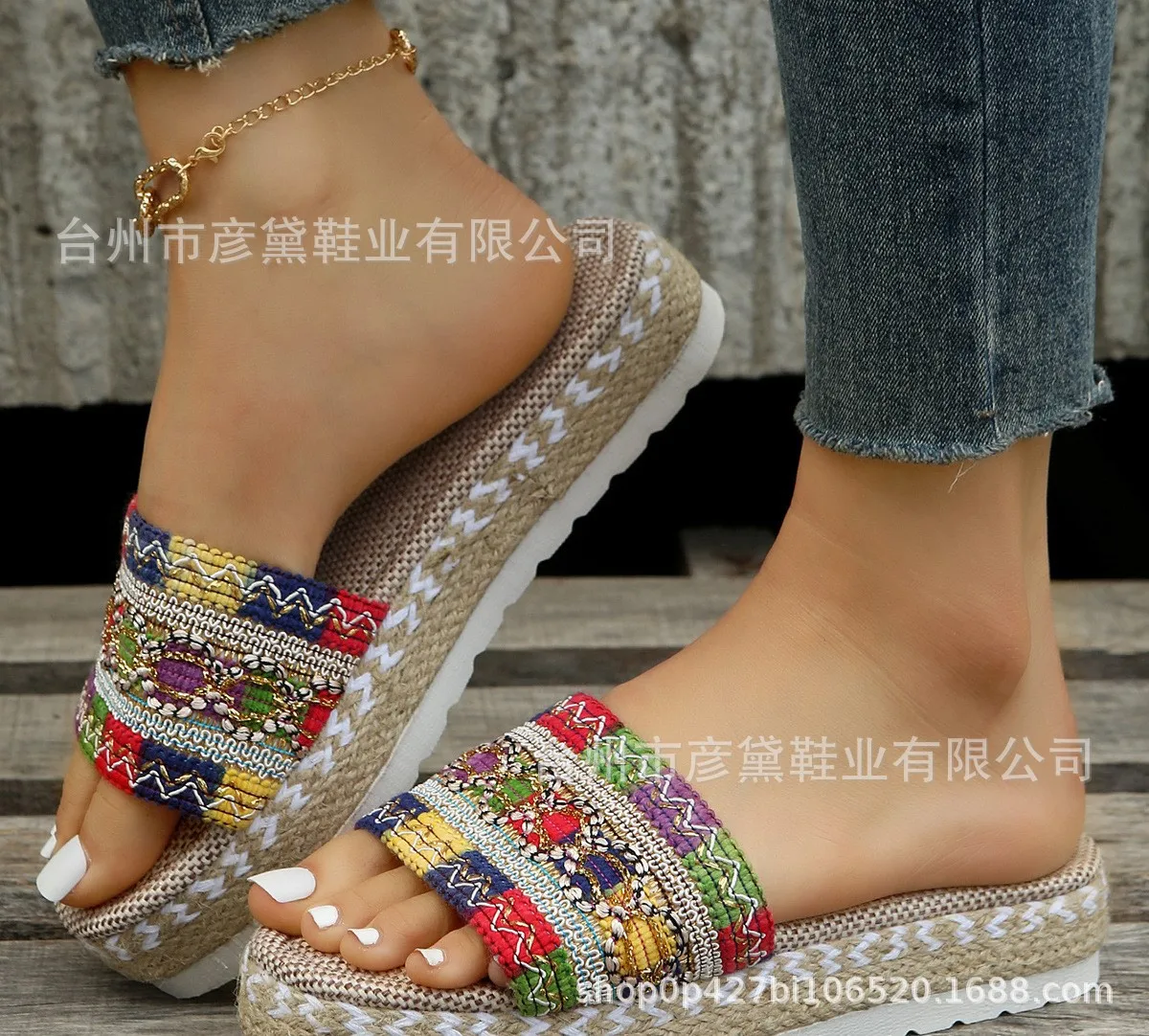 

2023 New European and American National Wind Large Size Lady Thick Bottom Fish Mouth Twine Candy Color Slippers Womens Shoes