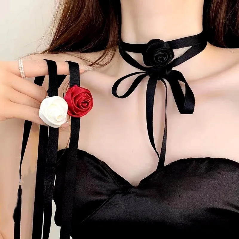 

Classic Charm Rose Jewellery Women's Romantic Rope Chain Necklaces Elegant Flower Pendant Necklace Delicate Trendy Neck Chains