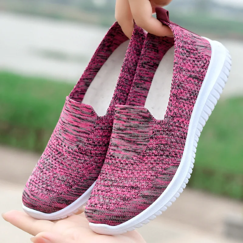 Fashion Breathable Knitting Flats Shoes Women Slip-on Soft Bottom Sneakers Woman Summer Super Light Non-slip Casual Shoes 611