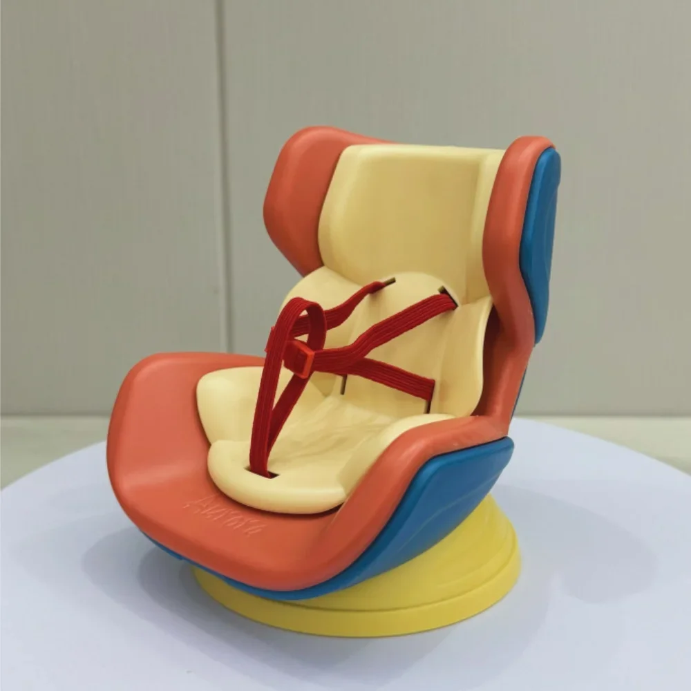 Лидер продаж Labubu приспосабливается к модели безопасного сиденья удобное