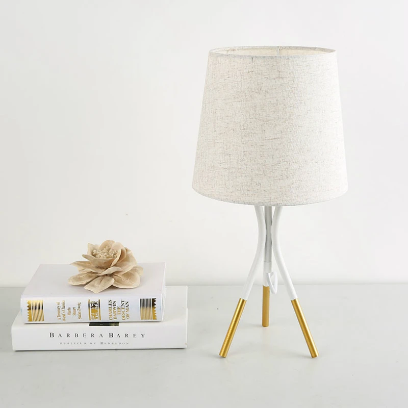 Американсветильник Роскошные простые железные настольные лампы Кабинет