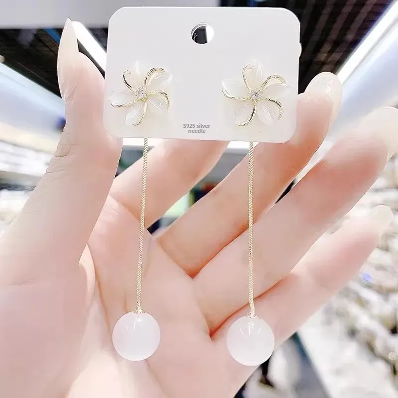 Элегантные универсальные модные высококачественные висячие серьги с цветком