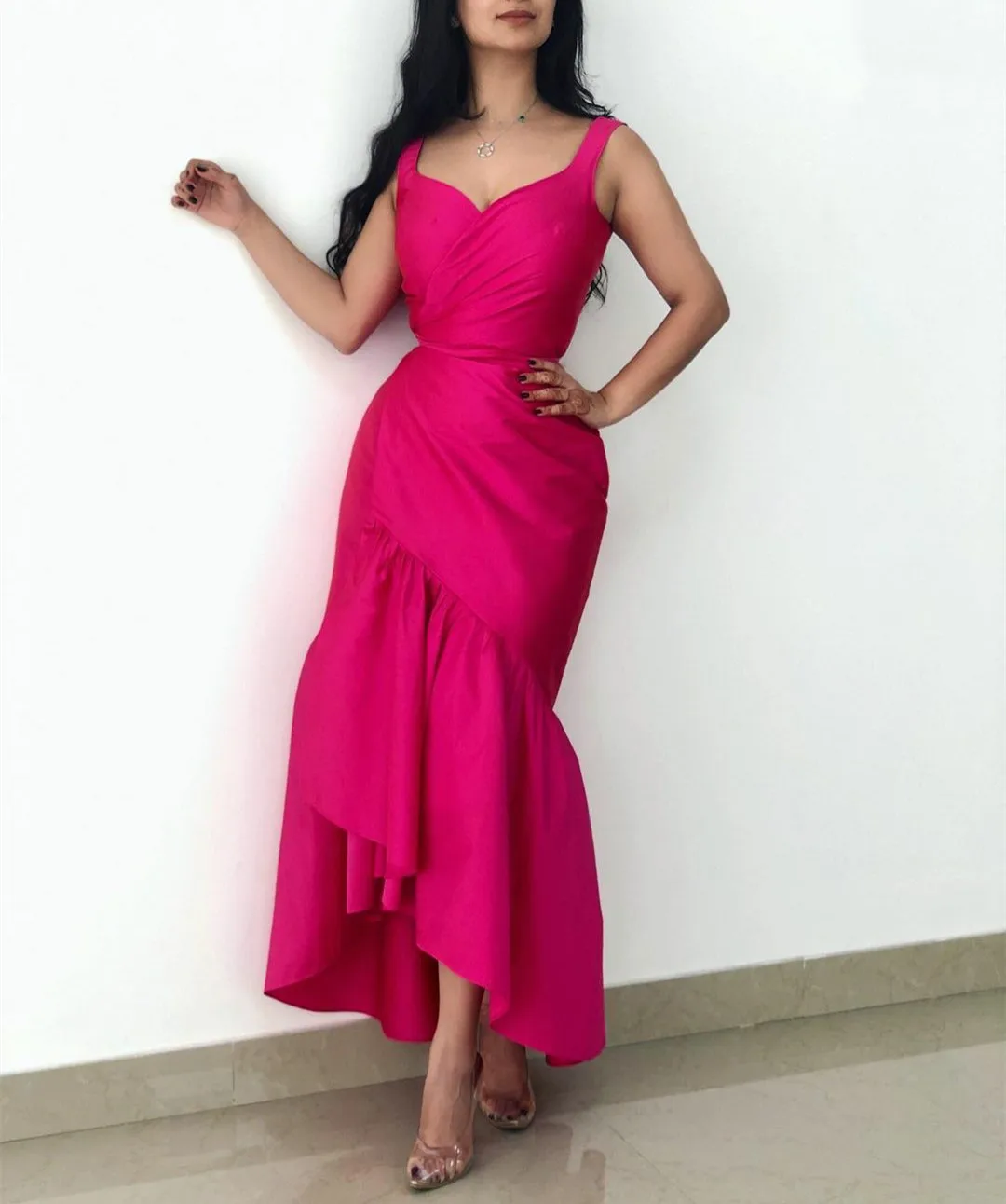 

Classy High Low Taffeta V-Neck Evening Dresses Mermaid Ruffles إفننغ دريسس Asymmetrical Robes de Soirée for Women