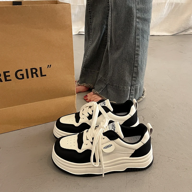 Универсальная повседневная женская обувь на танкетке 2024 сабо платформе