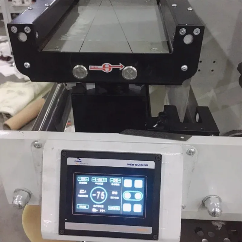 Полностью автоматическая 2 4 6 8 Coors машина для ламинирования штамповки резки