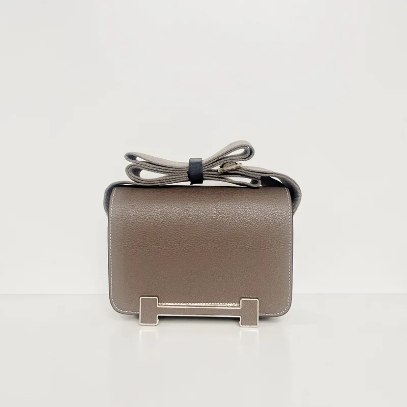 

Genuine Leather Women's Shoulder Bag Strap Clog Pack Small Square Bag Premium Crossbody Bags Design Luxury Style Rectangle Shape