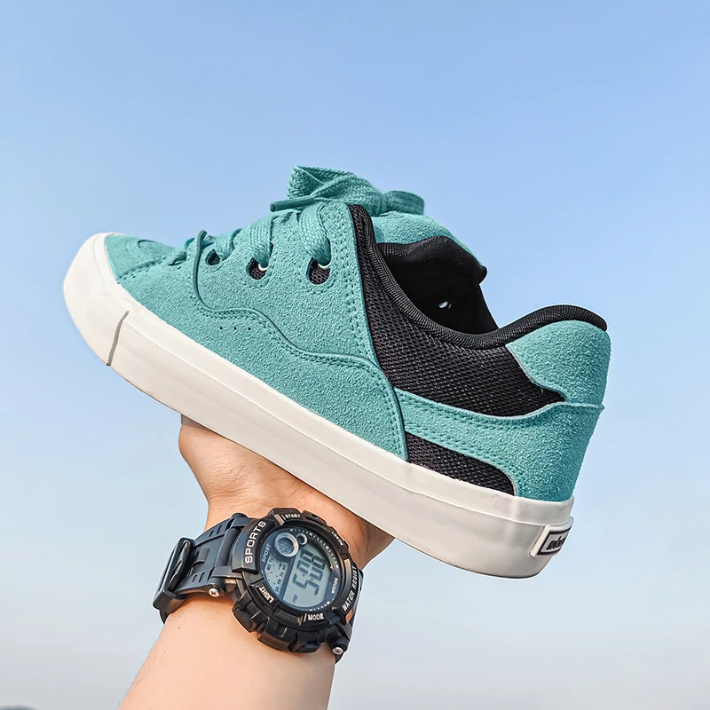 New Skateboarding Shoes for Men Athletic Sneaker Casual Lace-up Breathable Footwear Couples Students Outdoor Sports Niche Shoes