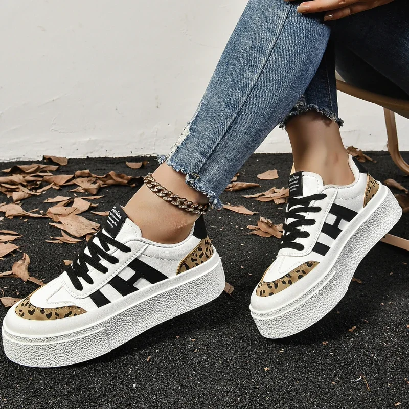 Женские парусиновые туфли классические с круглым носком на вулканизированной