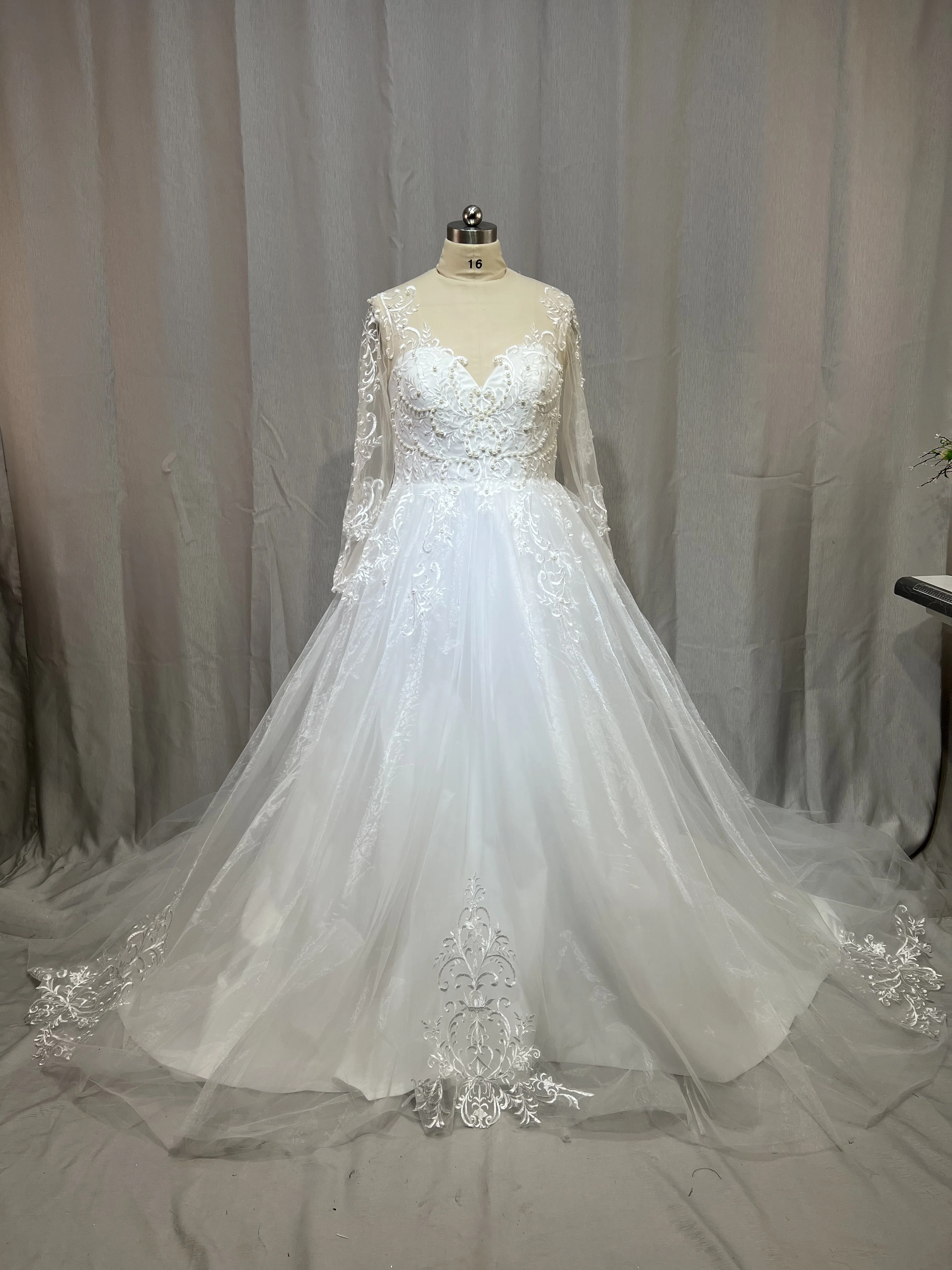 Купи New Vestido De Novia Arabic Long Sleeve Wedding Dress 2022 Sheer Train Lace Robe De Mariage Wedding Gowns Bride Dress trouwjurk за 5,863 рублей в магазине AliExpress