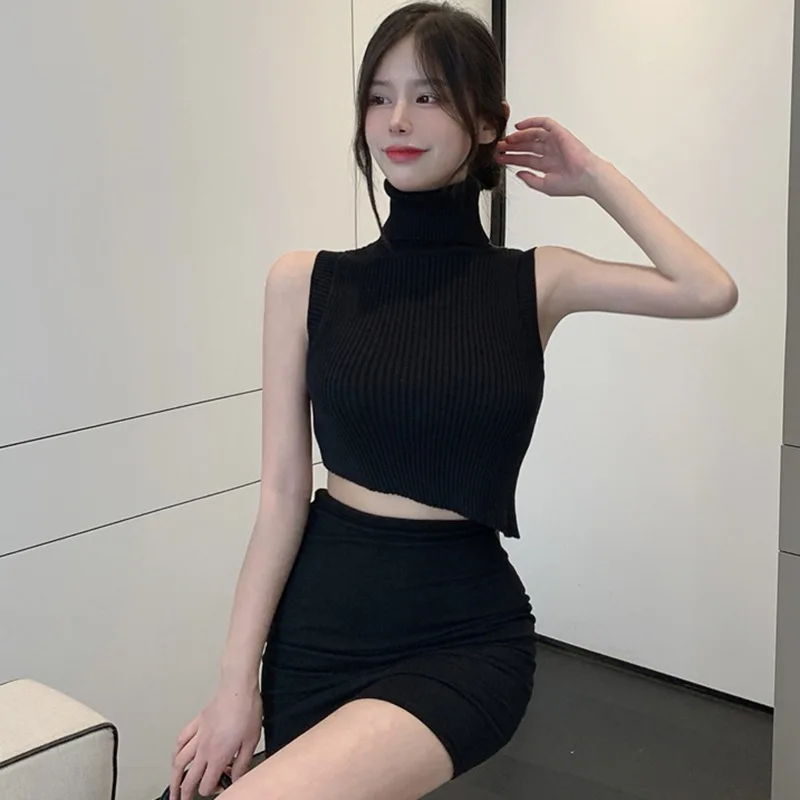 Женская асимметричная майка без рукавов с открытой спиной