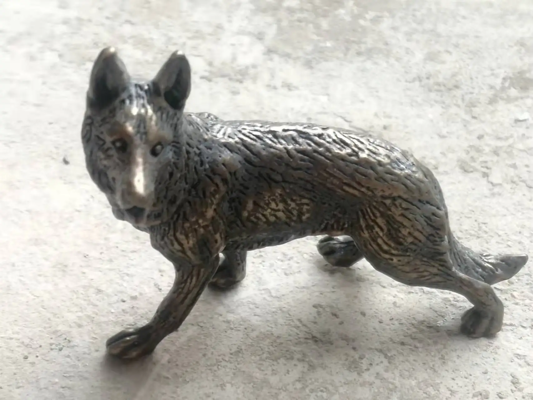 

Copper Wolf Crafts Work Desk Watch Paper Town