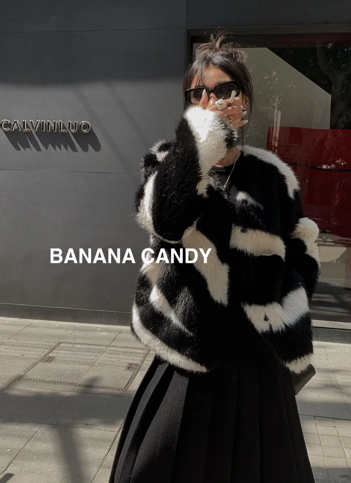 Black and white control, fashionable, young, zebra pattern, environmentally friendly, hairy girl