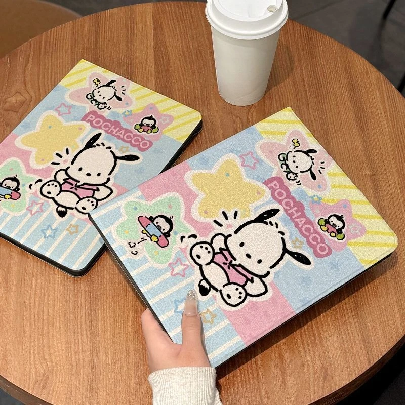 Милый чехол Pochacco для iPad A16, 11-го, 10-го поколений, Pro 21, 22, 11 дюймов, 9-го поколения, 10.2 дюйма, Mini 6, 7, 8.3 дюйма, Air 4, 5, 6, 9.7, Air 3, 10.5 дюймов (art.: 3920d91cccc98) - 3920d91cccc98