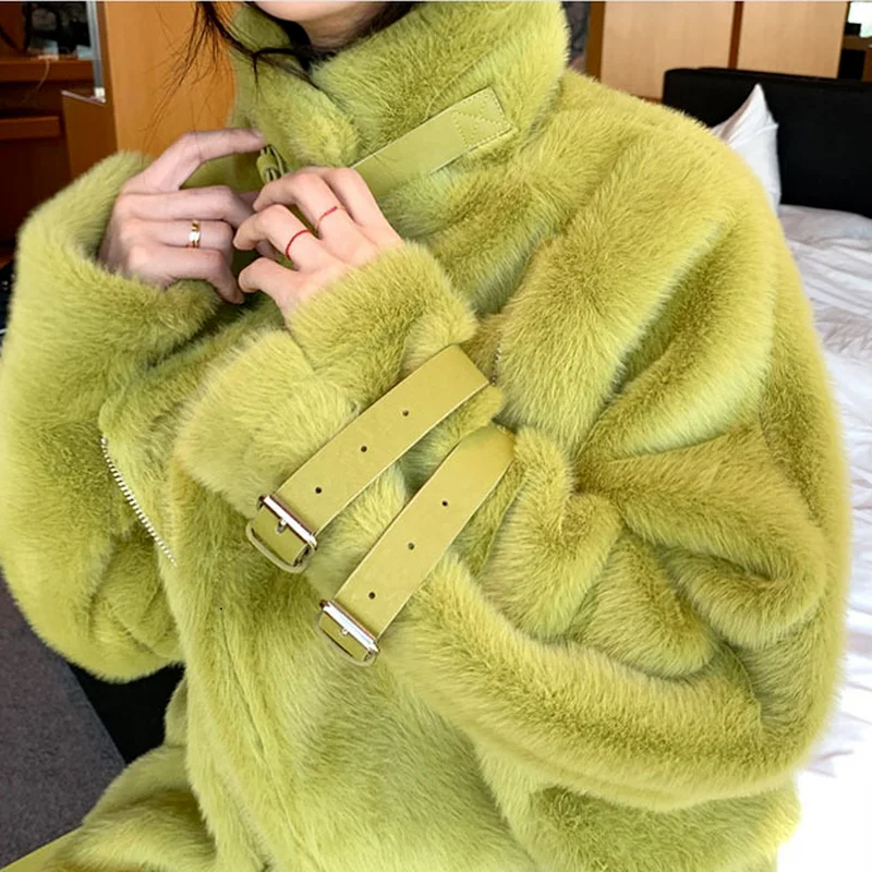 Winter Women Short Jacket 2021 Thick Velvet High Quality Luxury Plush Fur Coat Casual Slim Overcoat Fashion Warm Outwear Female