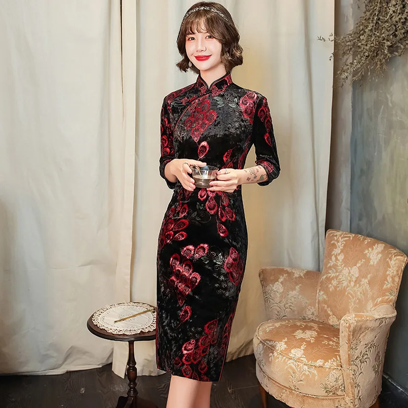 

2022 Autumn Velvet Cheongsam Stand-collar Fashion Chinese Traditional Noble Costume Performance Party Qipao Dress for Women