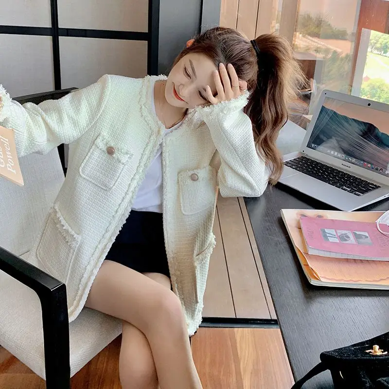 Рисунок 3 - Модная твидовая куртка HOUZHOU в Корейском стиле