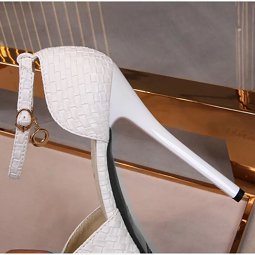 Женские босоножки на высоком каблуке 2025 года с тканым узором белые свадебные