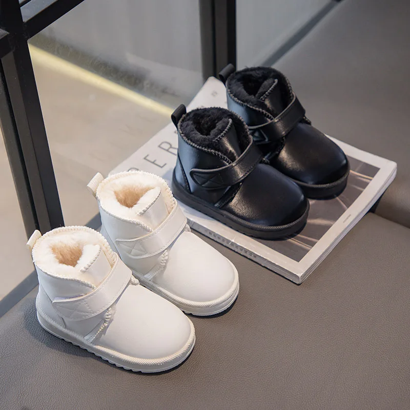 Детские зимние ботинки из искусственной кожи плюшевые утепленные короткие для