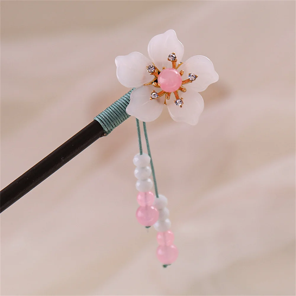 

Hair Stick Girls Wooden Tassel Styling Hairpin Chinese Hair Accessories Hair Clips Women's Hair Clip Suitable for Costume Party