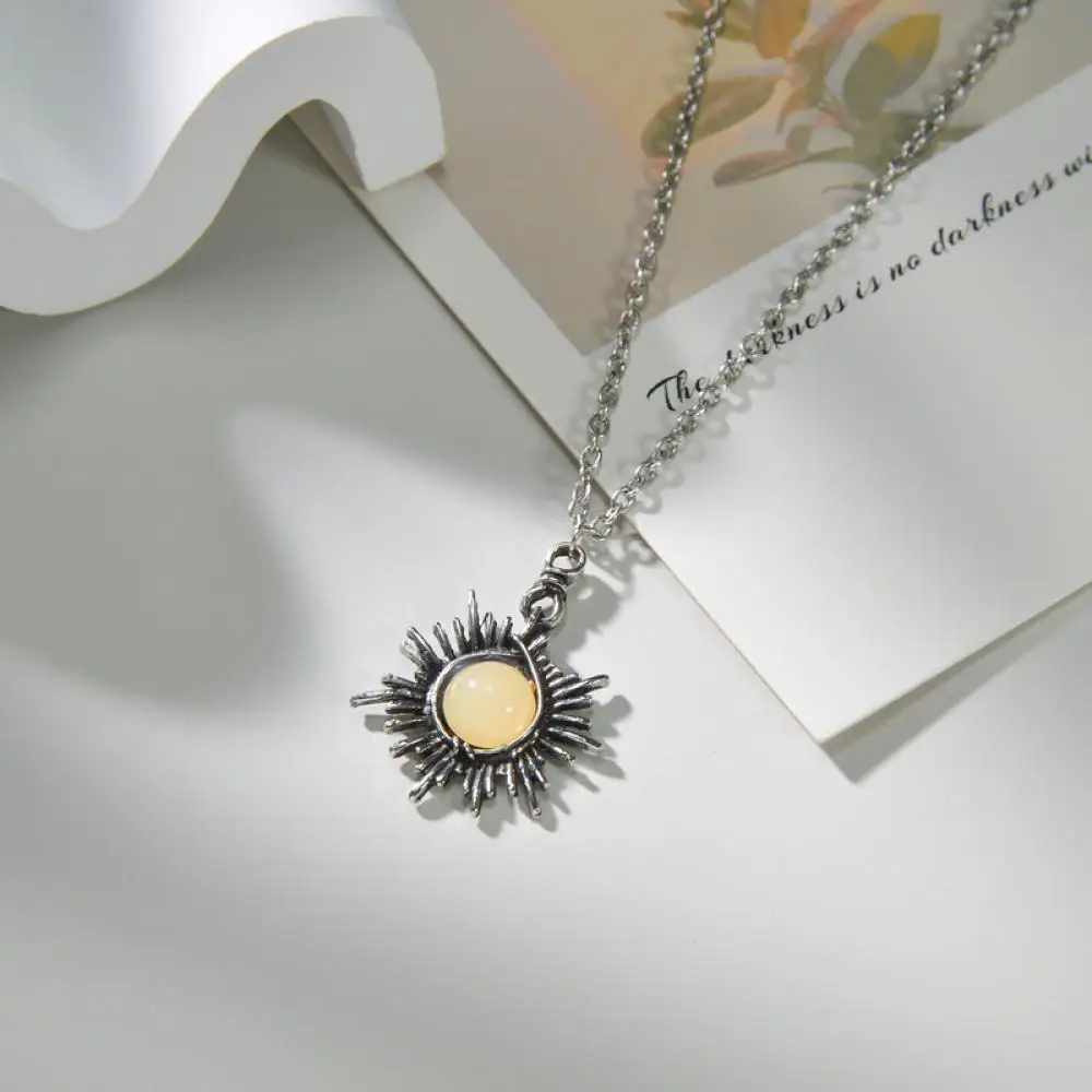 

Vintage Bohemian Style Necklace Moonlight Stone Lovers Necklace Hollowed-out Moon Sun Fashion Women's Pendant Necklace Jewelry