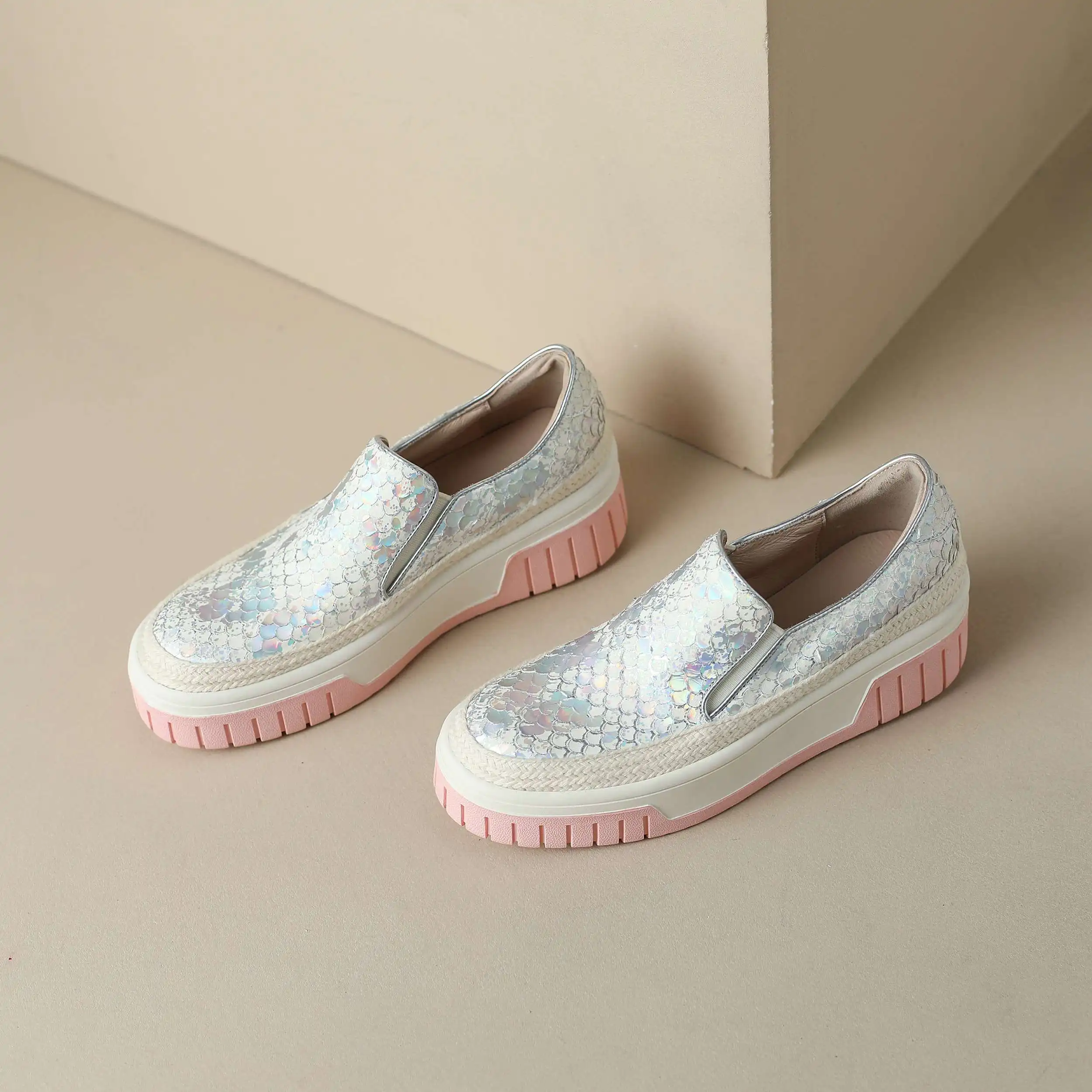 Кроссовки Lanxuryee женские из коровьей кожи повседневная Весенняя