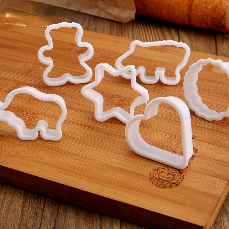 

Christmas Cookie Cutter for Kids Plastic Biscuit Mold Kids Sandwich Cutters Pastry Fondant Moulds