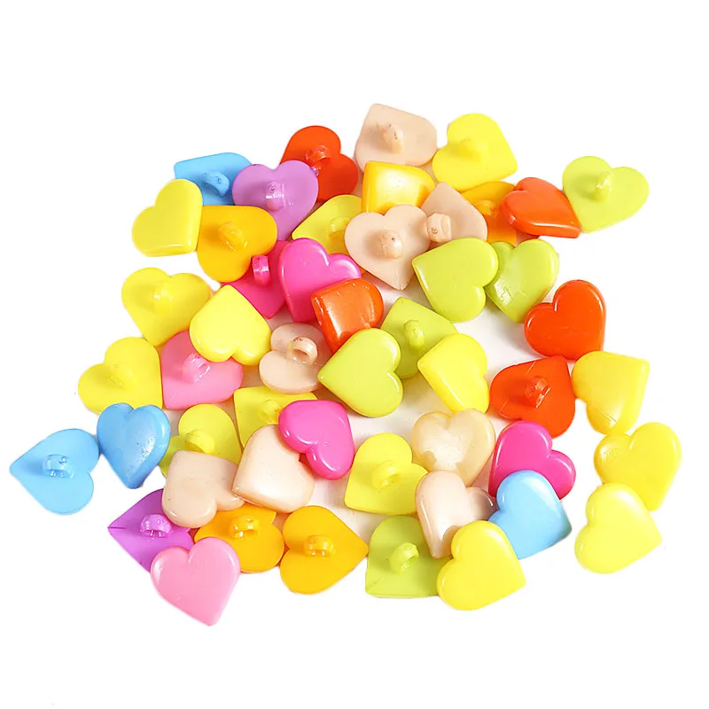 

50PCS 18MM Mix Color Shank Heart Plastic Buttons DIY Crafts Children's Clothing Garment Sewing Accessories Buttons for Clothing
