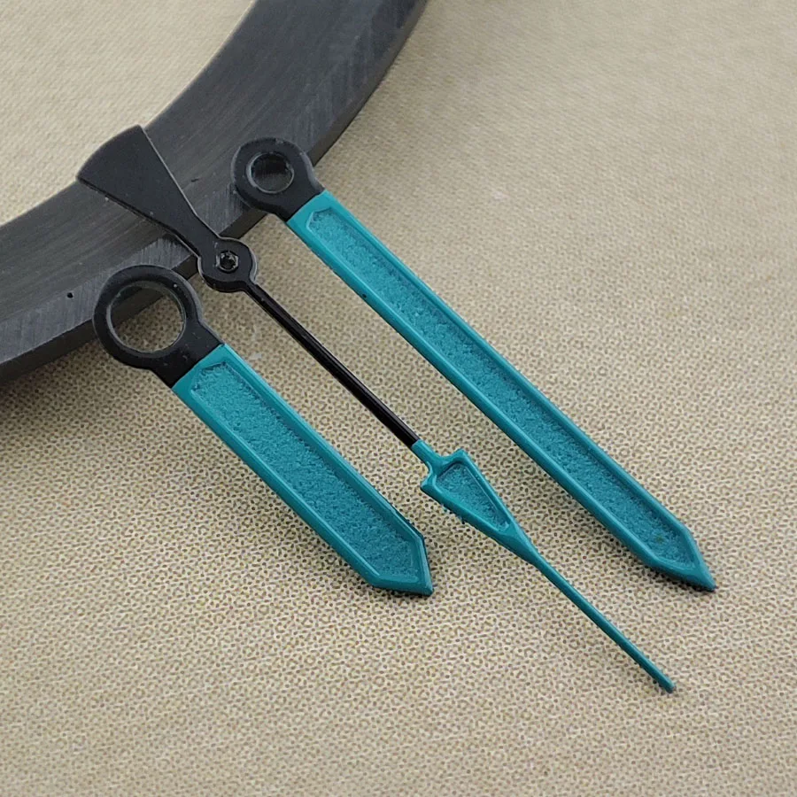 Светящийся механизм для часов