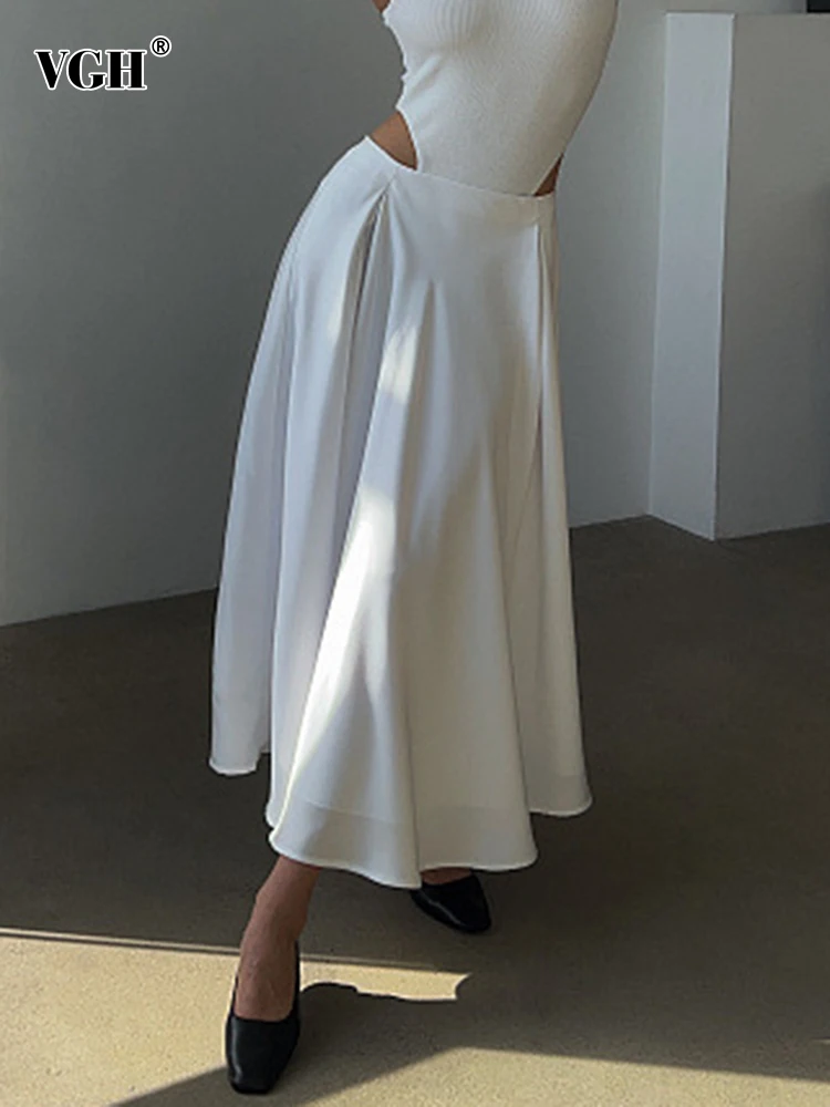 

VGH Elegant Satin Skirts For Women High Waist Soild Folds Loose Temperament A Line Long Skirt Female Summer Clothing New 2023