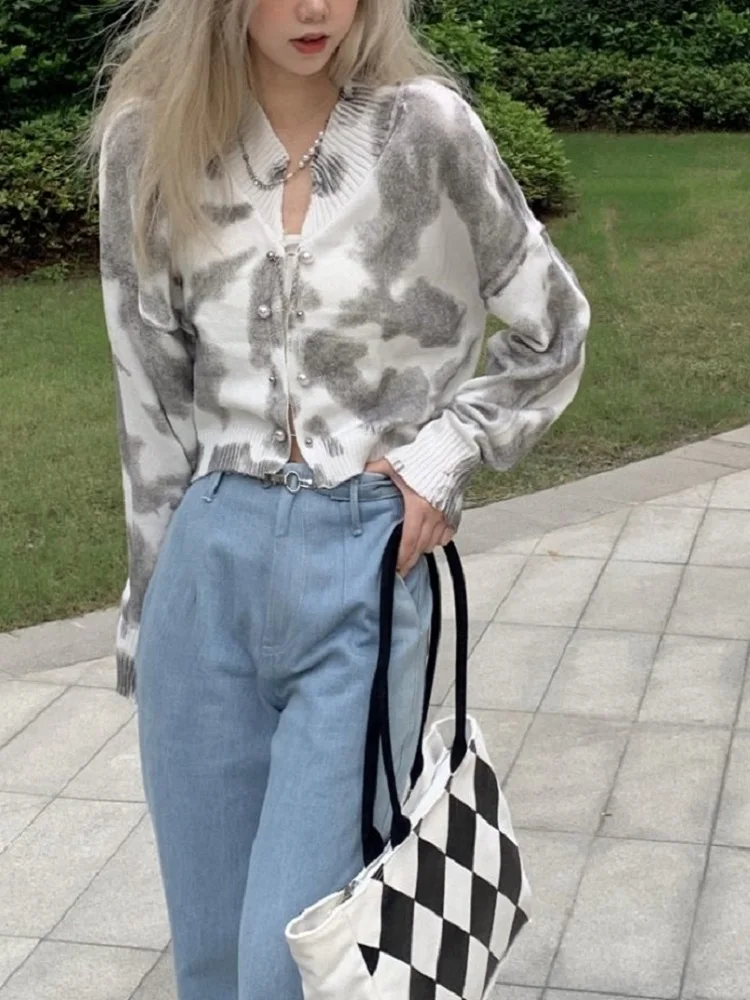 

Кардиган женский трикотажный с V-образным вырезом и принтом