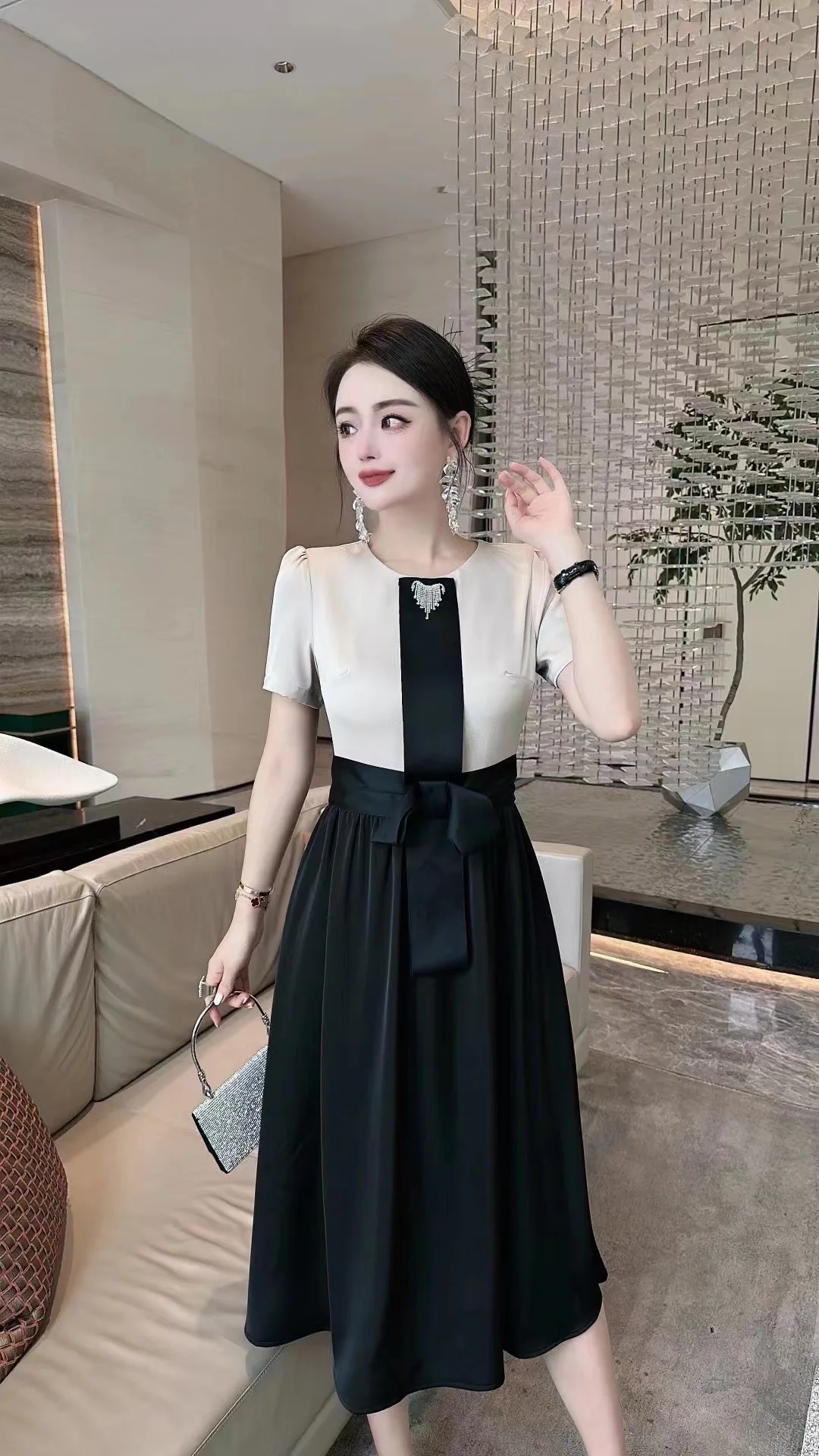 2023 spring and summer women's clothing fashion new Contrast Color round Neck Dress 0511