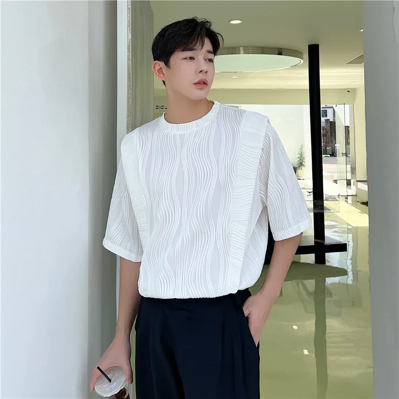 

Pleated T-shirt Men Corrugated Embossing Design Tee Shirt Summer Fashion Round Neck Loose Short Sleeve 2022 New Solid Color Tops