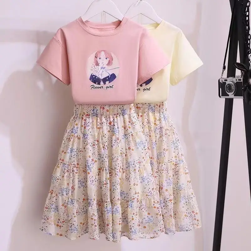 

2022 летний комплект детской одежды для девочек, новые модные цветочные костюмы, футболка и юбка, комплект из 2 предметов, повседневная детская одежда для девочек, наряды A48
