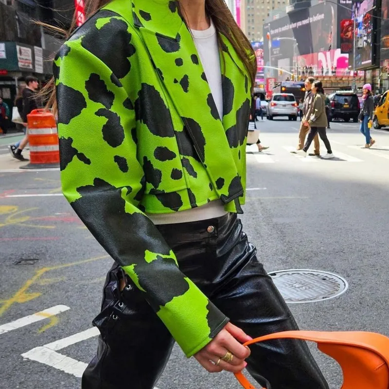 Женский укороченный блейзер из искусственной кожи с принтом коровы Свободное