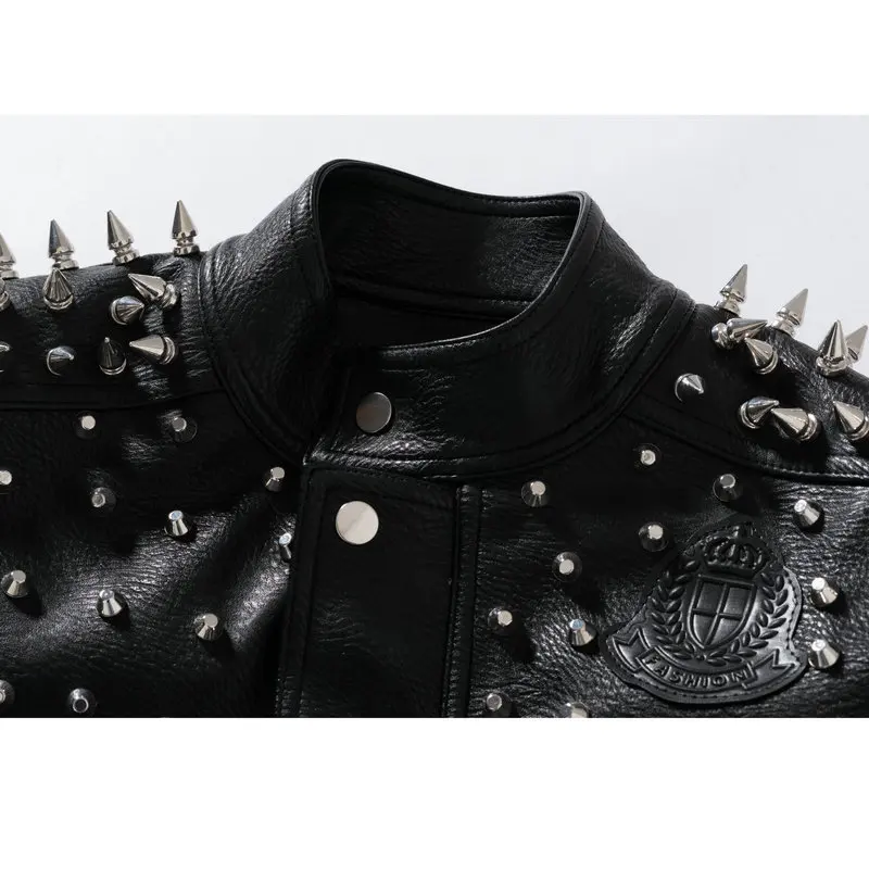 Ladies autumn and winter new street rock motorcycle punk style badge stitching heavy industry rivet short leather jacket
