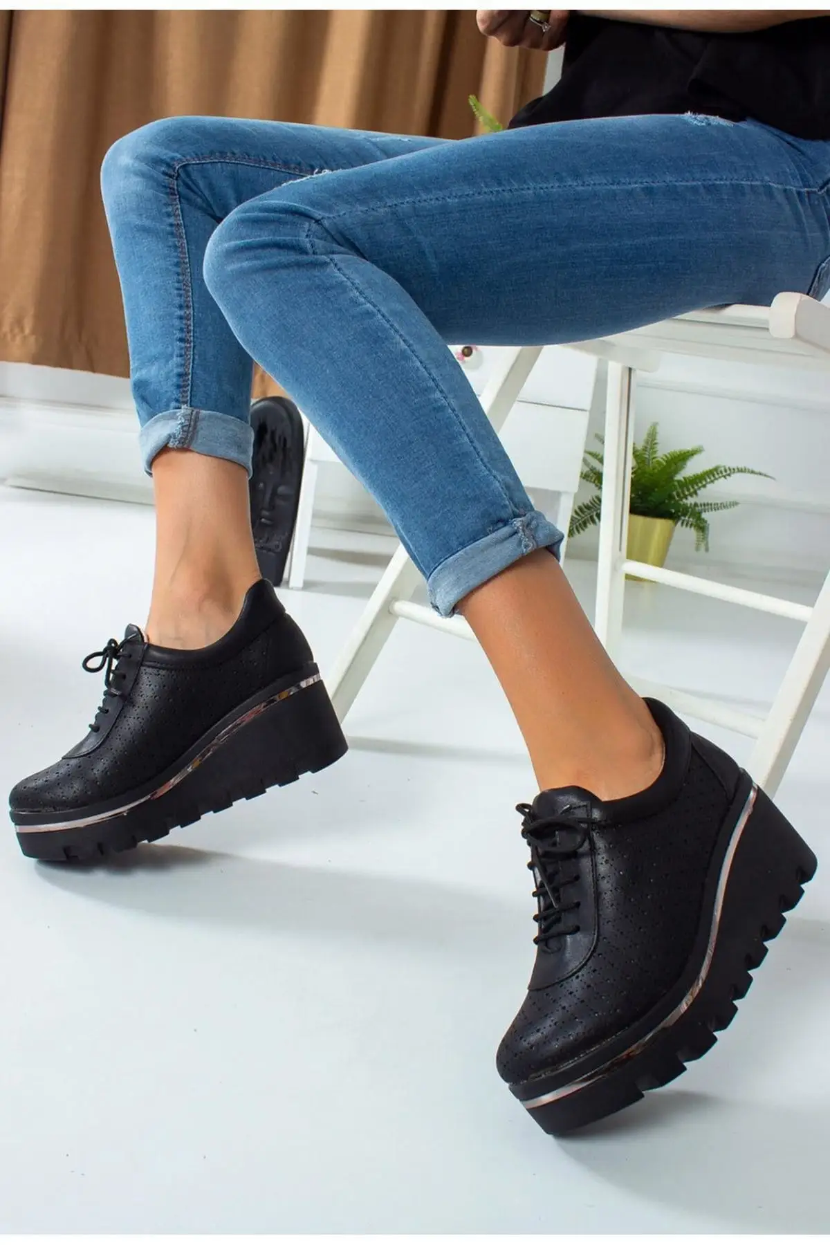 

Jessie matte leather lace cut padding heel shoes black jessie