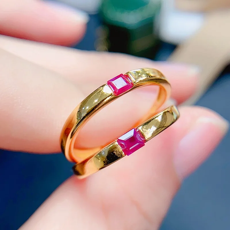 Женское кольцо из серебра 925 пробы с натуральным Рубином 3 х3 мм