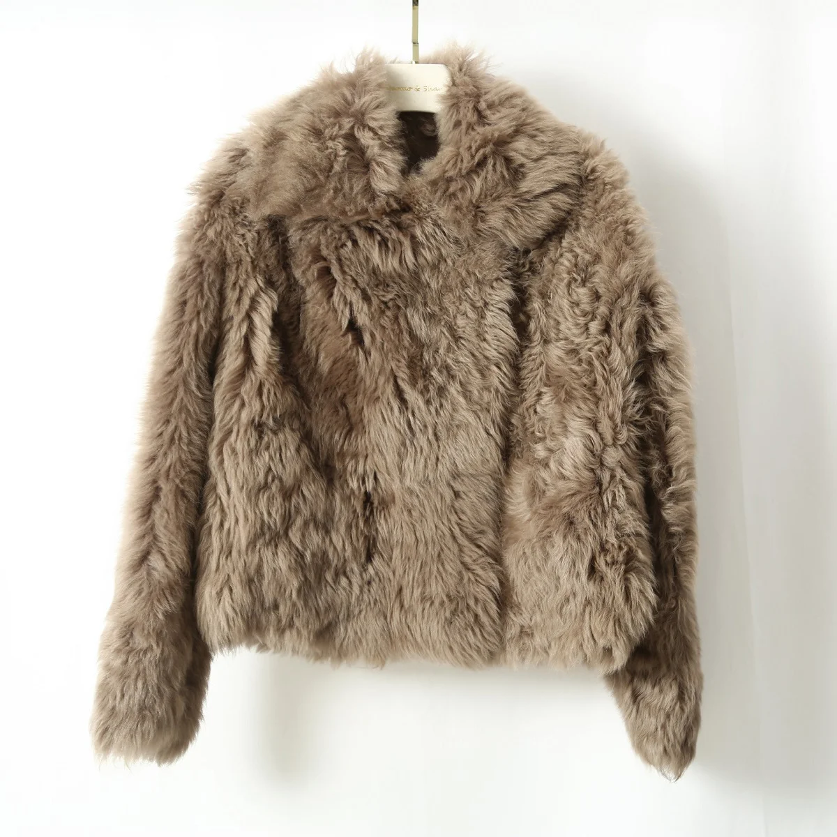 

New Lamb Fur Coat Women's Overcoat for winter