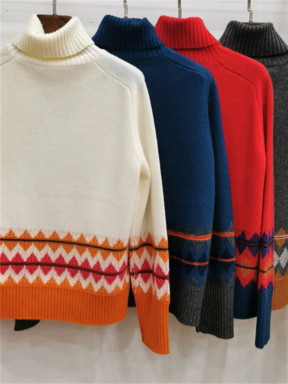 

Women Geometric Argyle Jacquard Contrast Color Sweater 2022 Winter Ladies Vintage All-Match Long Sleeve Turtleneck Pullover Tops