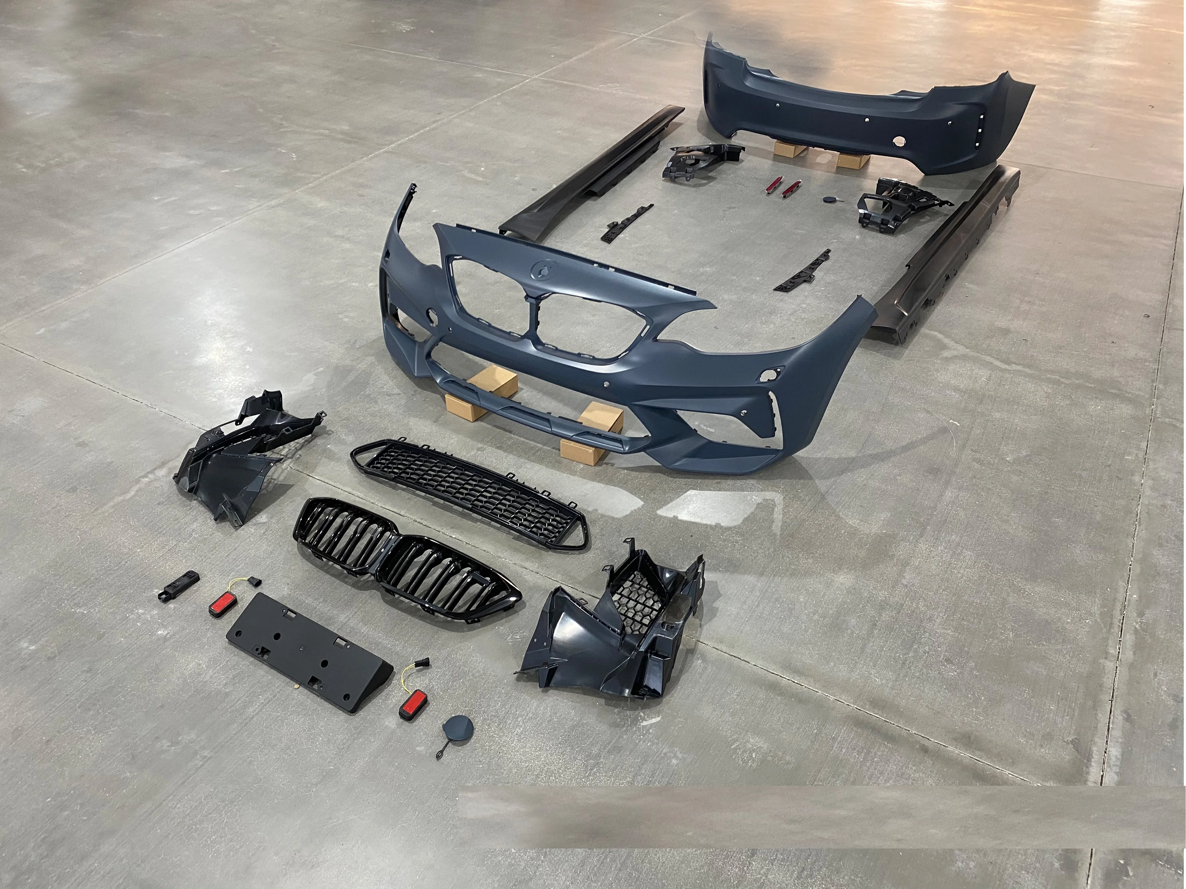 Новый дизайн для BMW F22/F23 передний бампер Гриль для губ до M2CS комплект корпуса