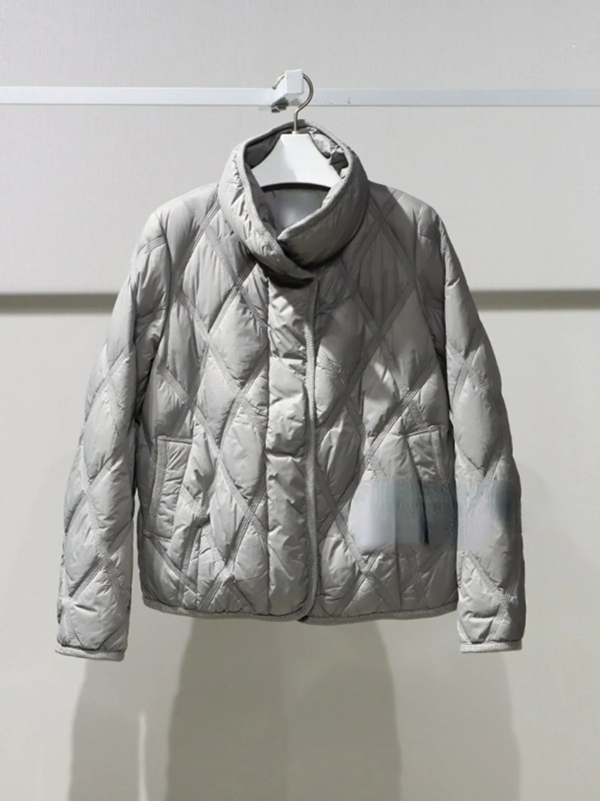 Piaoyfuli Shadow 2024 новая зимняя модная бархатная свободная водолазка с замком пуховик