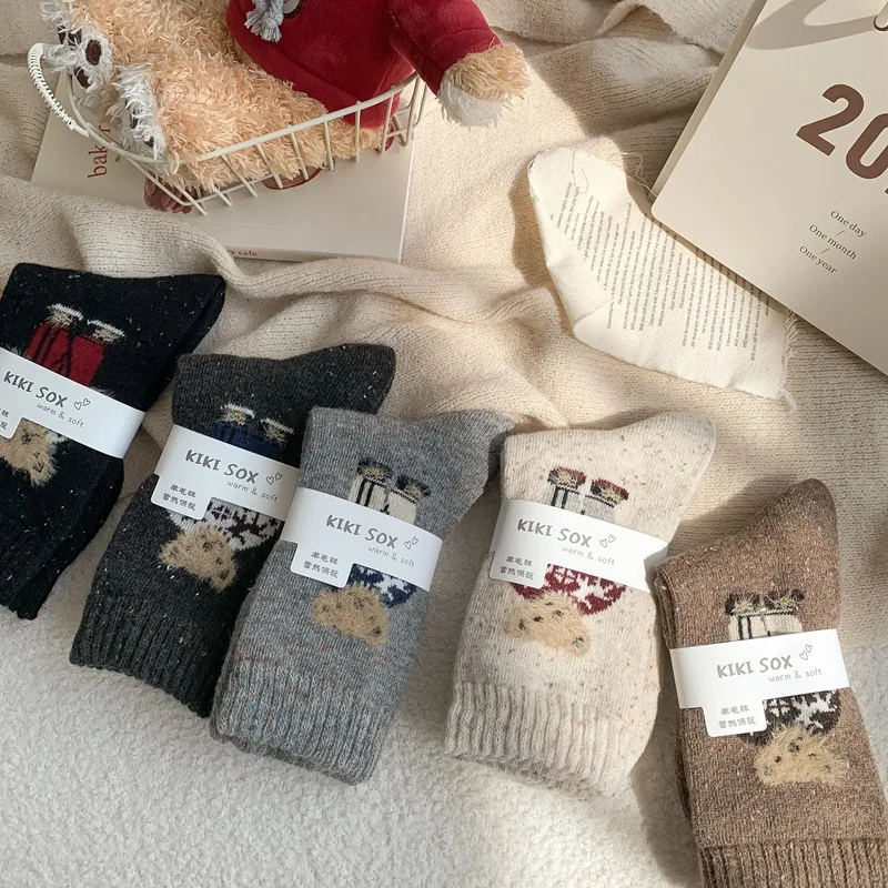 Женские носки с мультяшным медведем