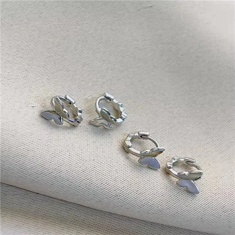 Милые романтические серьги-кольца с бабочками для женщин простой стиль полые