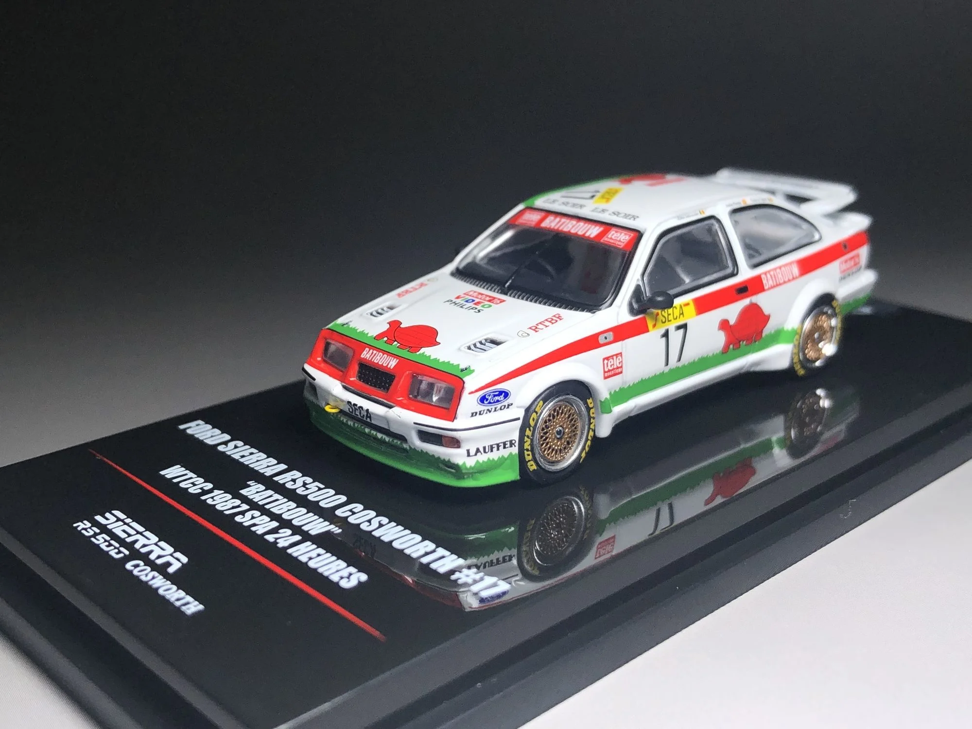 

Inno 1/64 Ford RS500 Cosworth #17 Batibouw WTCC 1987 SPA 24 Heures DieCast Model Car Collection Limited Edition Hobby Toy