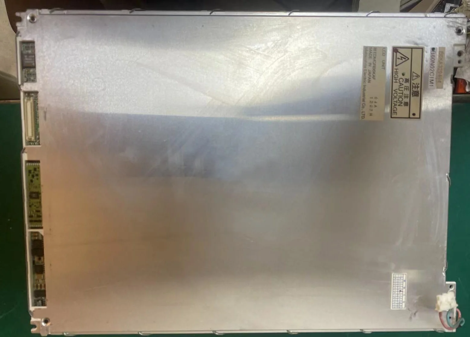 

EDMGRB6KAF LCD SCREEN DISPLAY PANEL